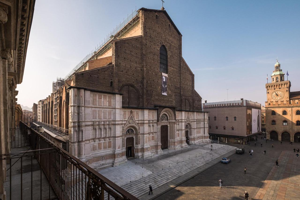 Urbanicooh Asinelli - Balcony On Piazza Maggiore โบโลญญา ภายนอก รูปภาพ