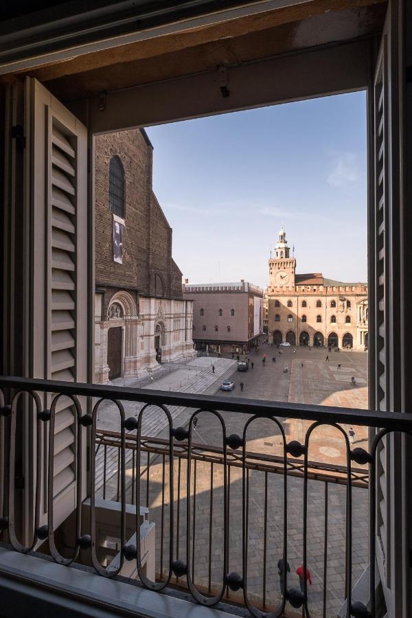 Urbanicooh Asinelli - Balcony On Piazza Maggiore โบโลญญา ภายนอก รูปภาพ