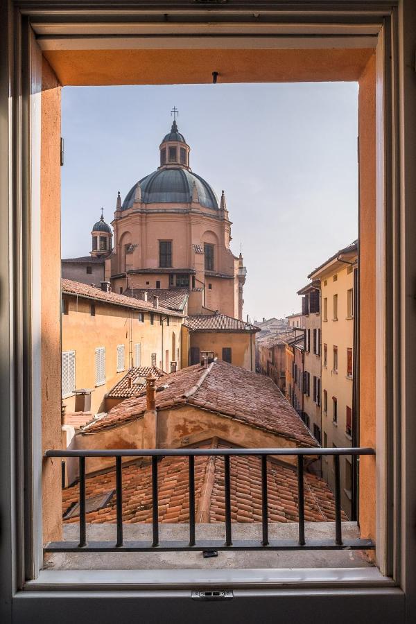 Urbanicooh Asinelli - Balcony On Piazza Maggiore โบโลญญา ภายนอก รูปภาพ