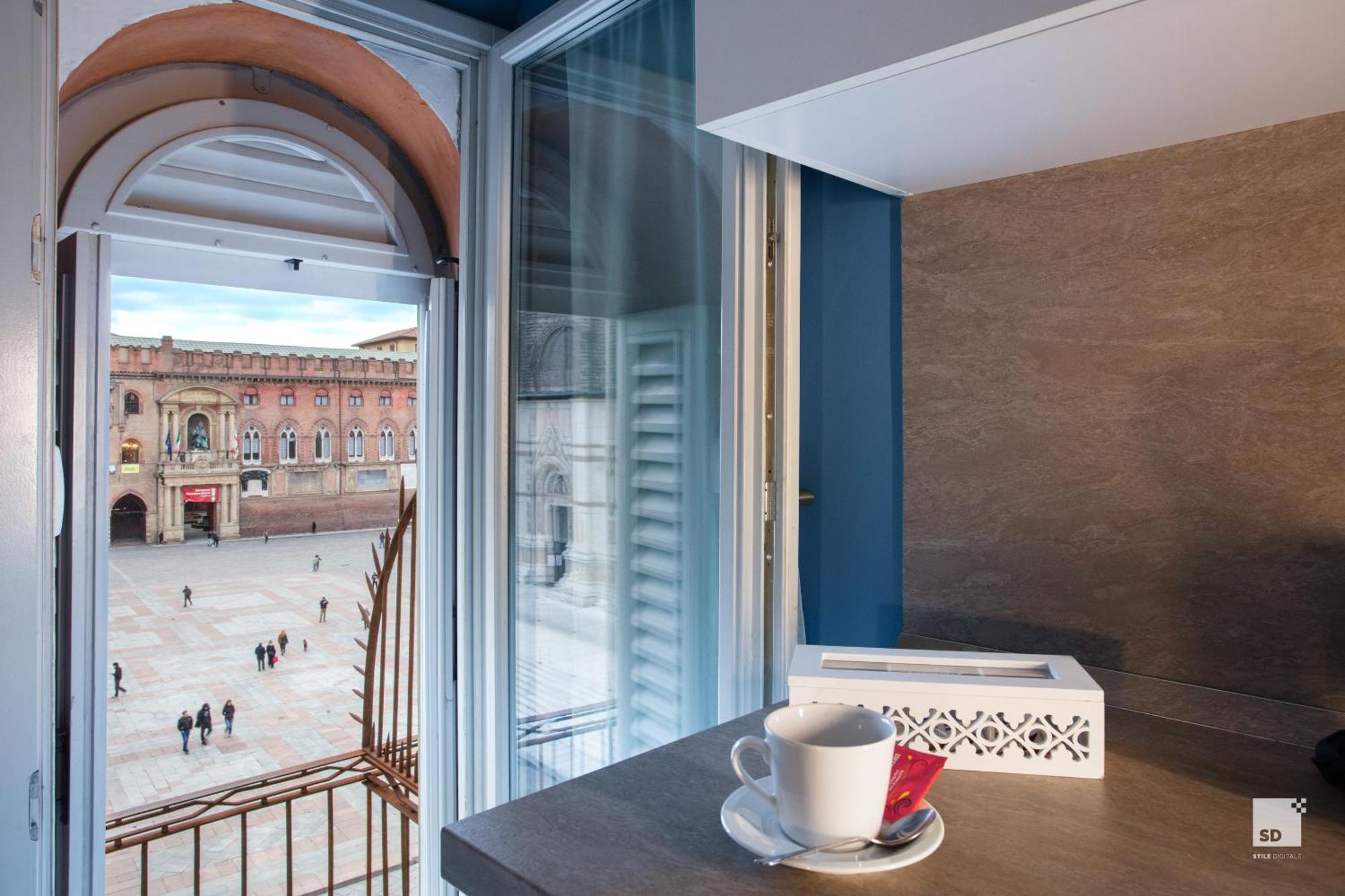 Urbanicooh Asinelli - Balcony On Piazza Maggiore โบโลญญา ภายนอก รูปภาพ